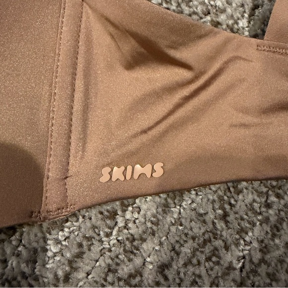 SKIMS Smooth Nude Bra 36 DD - Picture 2 of 3